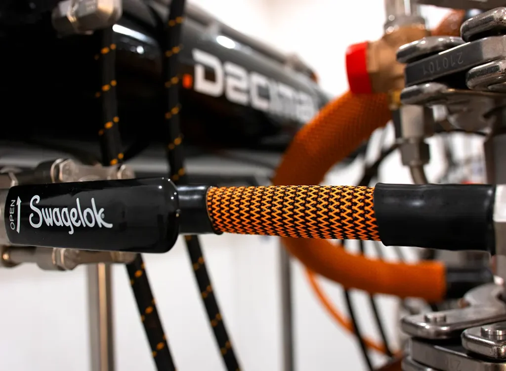 5.HX Hydrocarbon Extractor - Swagelok - Decimal Engineered Systems