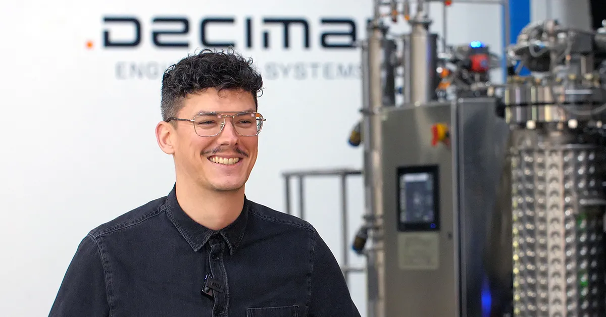 Lance Gunter Working on 15.HX Hydrocarbon Extractor - Decimal Engineered Systems